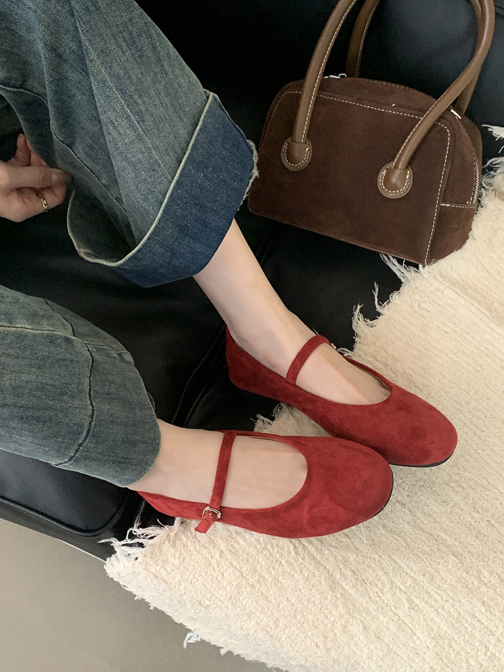 Retro flat shoes